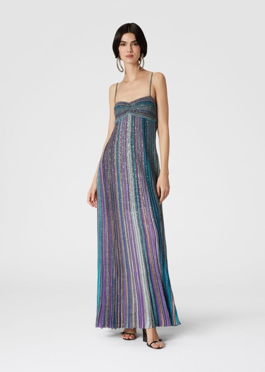 Long sleeveless dress in lamé pleated knit