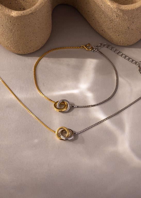 Interlocking Circles Necklace and Bracelet Set